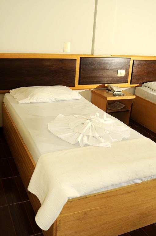 Gutemberg Plaza Hotel Nova Serrana Rom bilde