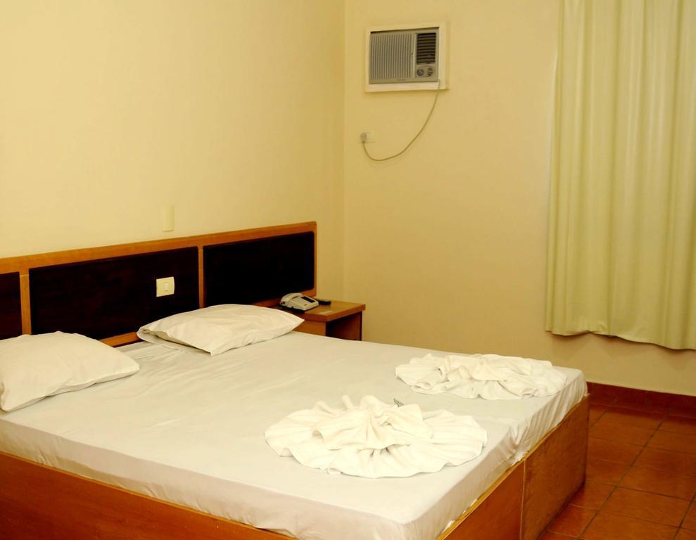 Gutemberg Plaza Hotel Nova Serrana Rom bilde